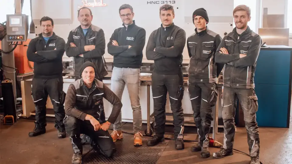 Flötzinger & Sohn KG – 3 Metallbauer in der Fachrichtung Konstruktion eingestellt