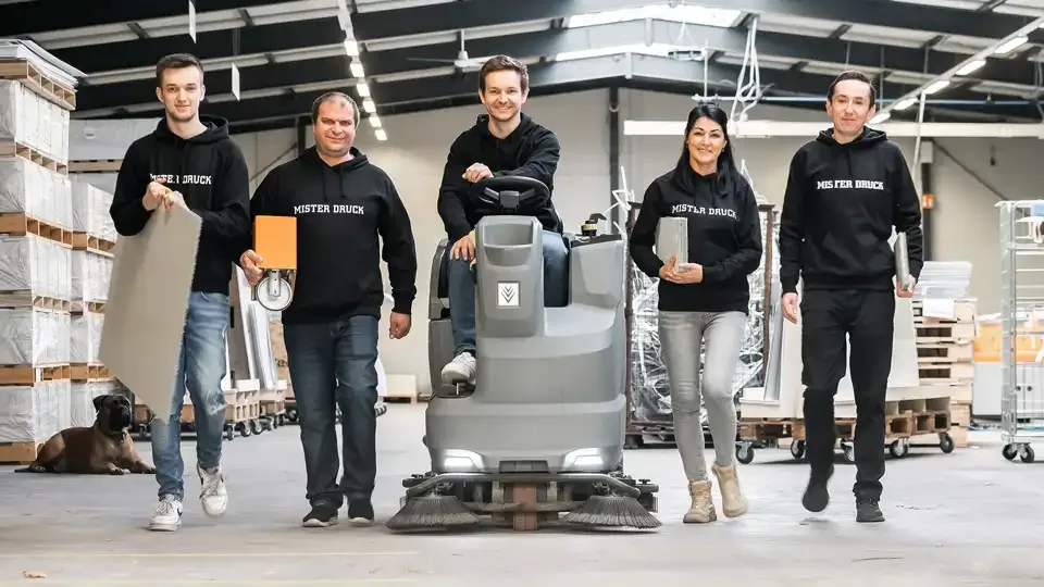 Mister Druck GmbH – 3 Verpackungsmitarbeiter und 1 Maschinen- & Anlagenführer eingestellt