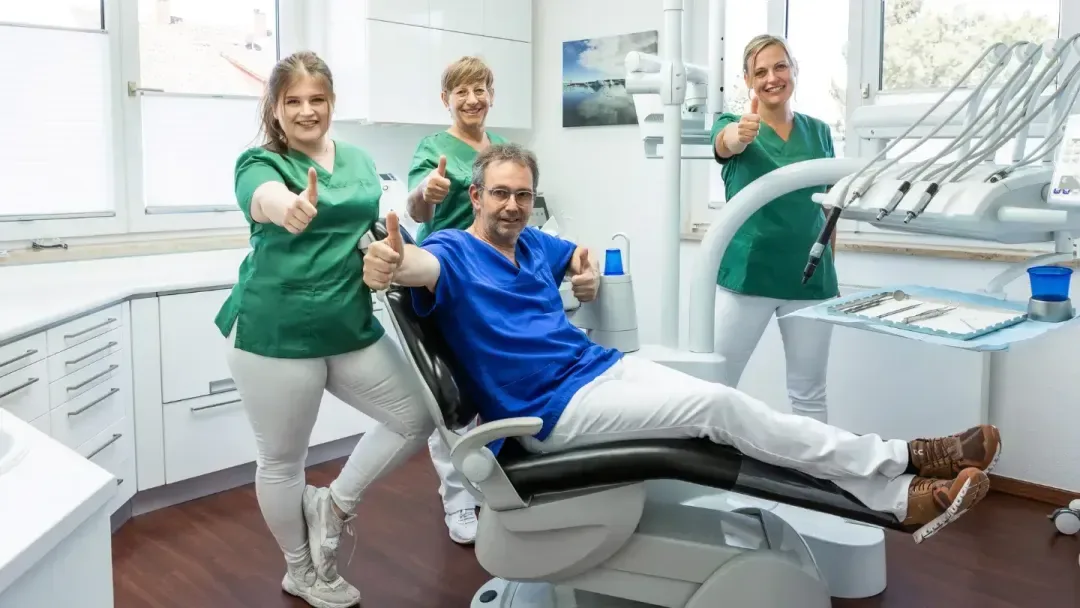 Praxis für präventive Zahnheilkunde Dr. Rainer Weresch MSc Parodontologie und Implantattherapie