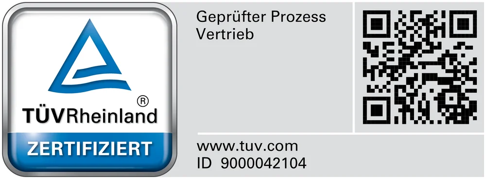 TÜV Rheinland Prüfzeichen: Geprüfter Prozess Vertrieb, ID 9000042104, mit QR-Code zur Online-Prüfung